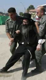 Zionist Soldiers attack Religious Jew in Acco, the Holy Land
